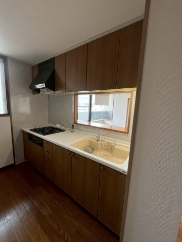 白鷹苦楽園マンションのキッチン