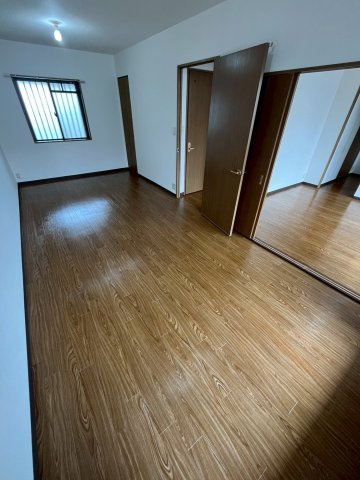 白鷹苦楽園マンションの寝室