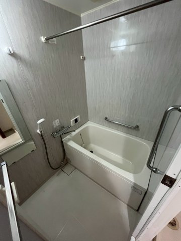 白鷹苦楽園マンションの浴室