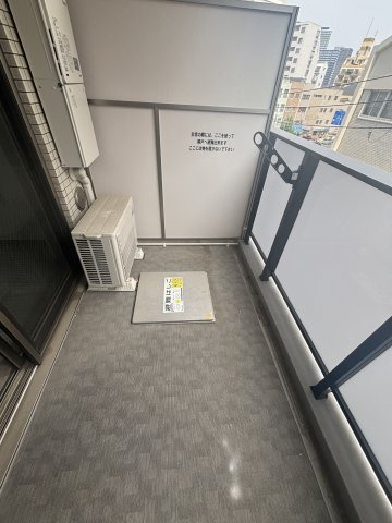 レオンコンフォート神戸駅前のバルコニー