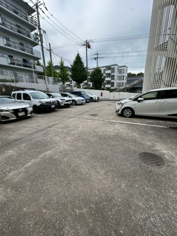 芦屋東山アーバンライフの駐車場