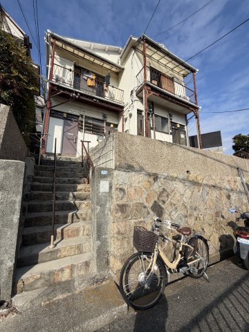 ペディコート神戸会下山の外観
