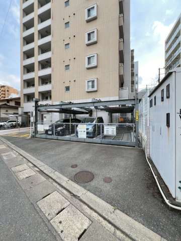 レジディア警固の駐車場
