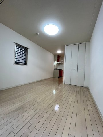 ライフデザイン三宮東の居間・リビング