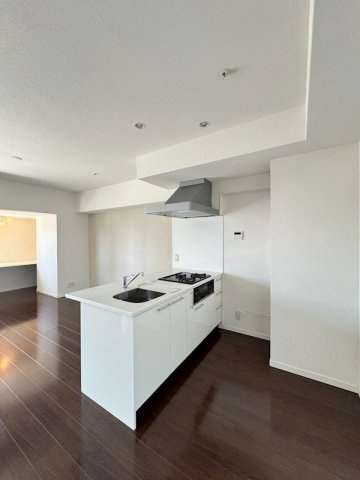 レジディア西新のキッチン