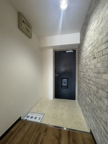 シャトレンうぐいすの玄関