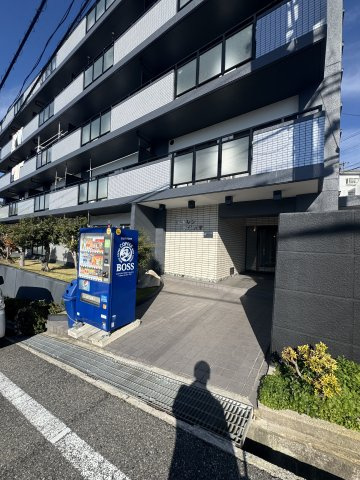シャトレンうぐいすのエントランス