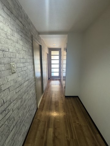 シャトレンうぐいすの玄関
