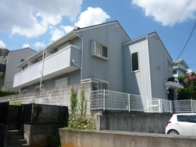 チェリーヒル刀根山の外観