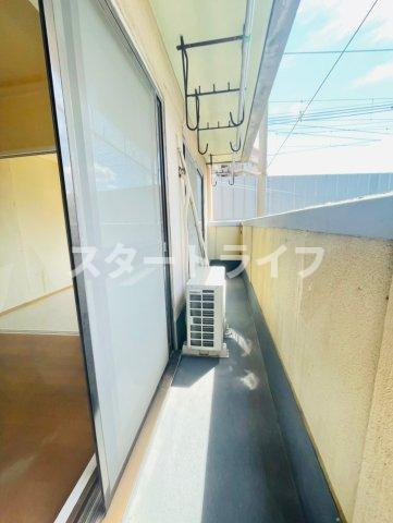 大阪市東淀川区西淡路３丁目の賃貸マンションのバルコニー
