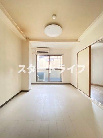 大阪市東淀川区西淡路３丁目の賃貸マンションの寝室