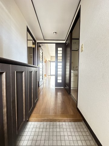 ライオンズプラザ高宮の玄関