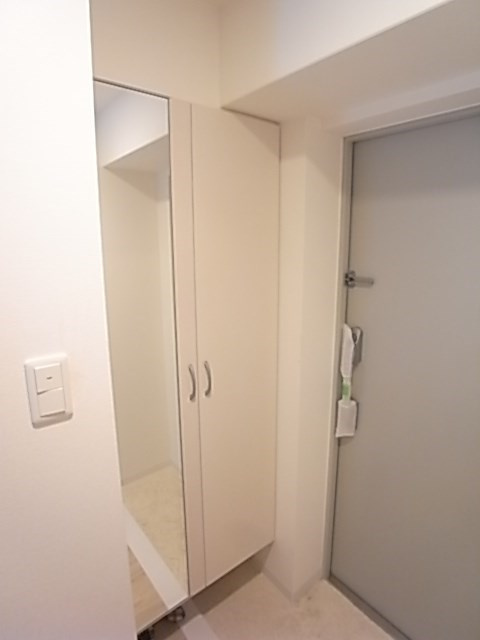 ボンニー元町の玄関