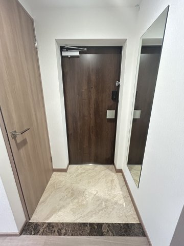プレジオ北浜の玄関
