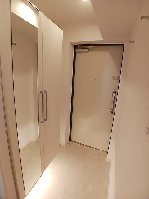 レパラール関口の玄関