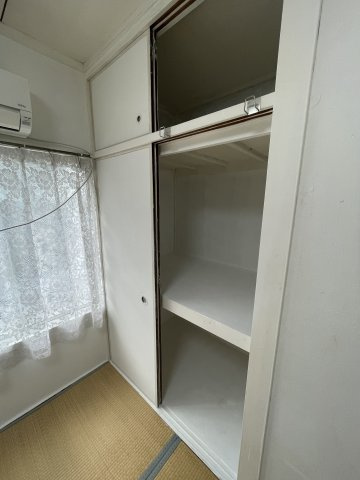 離宮前町１丁目アパートの収納