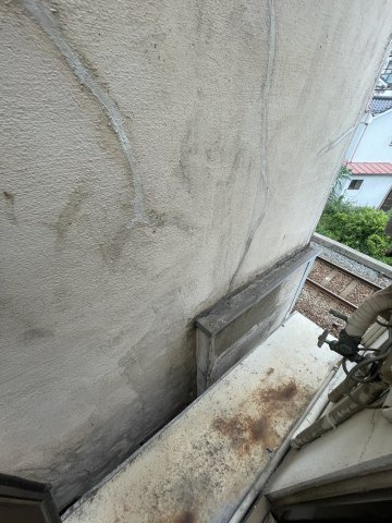 離宮前町１丁目アパートのバルコニー