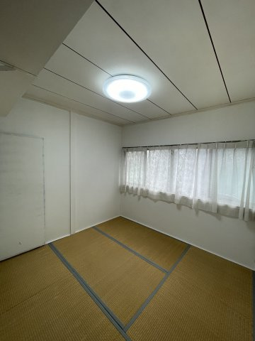 離宮前町１丁目アパートの寝室
