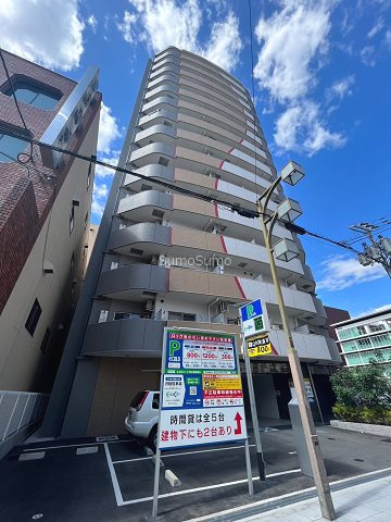 セレニテ難波プリエの外観