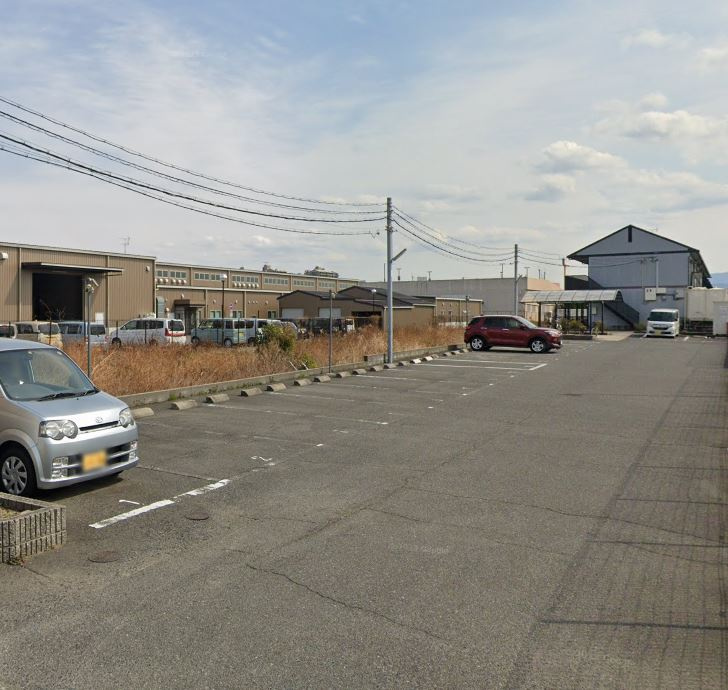 ハイツブルネンの駐車場
