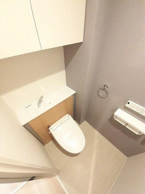 ヴィラ　フェリシア　小台橋のトイレ|ゆったりとした空間のトイレです