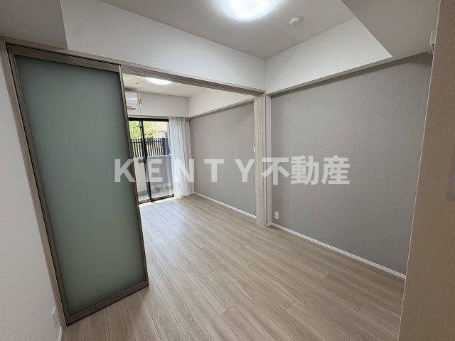 【居間・リビング】 | ベルファース品川大井町 | こちらの居間で趣味の時間をお楽しみください