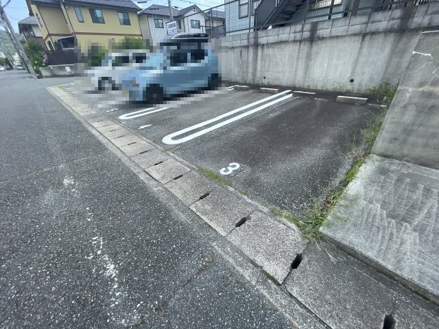 エルピソⅠの駐車場