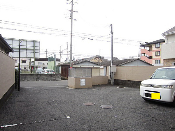 サザンコートの駐車場|駐車場があるので、車を買う予定の方も安心です