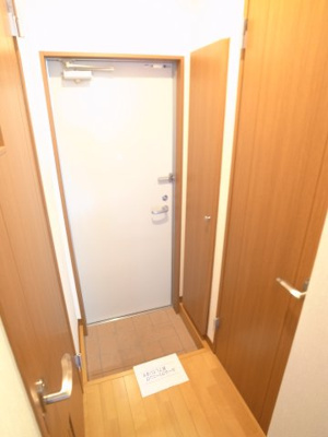 【玄関】 | ウイングテラス実籾 | 同物件他部屋の参考写真