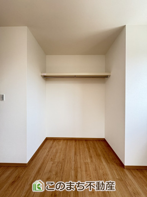 【収納】 | ワイウッドコート小山市粟宮第2期　 | 同社施工例※クロスや建具その他仕様が異なる場合がございます　全室収納で室内をすっきりキレイに保てます☆