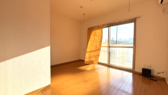千葉市花見川区幕張本郷３丁目の賃貸マンションの居間・リビング