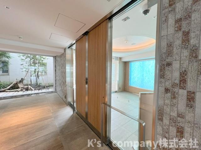 ◎藤沢市鵠沼海岸5丁目　レーベン鵠沼海岸のエントランス|エントランス周辺スペース◇