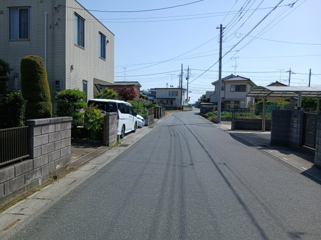 東松山市若松町1丁目　土地62坪の前面道路含む現地写真