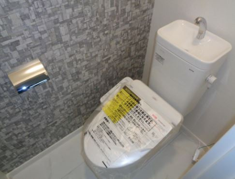 岸和田市別所町１丁目のアパートのトイレ|落ち着いたトイレです
