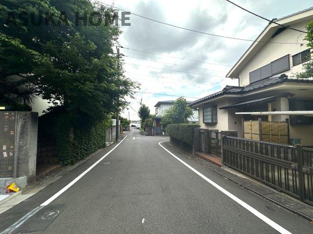 緑区北八朔町戸建の前面道路含む現地写真|区画整理された綺麗な街並みが魅力的ですね。