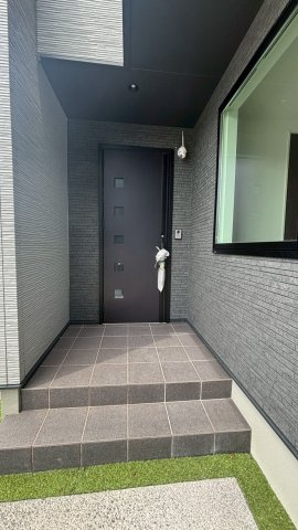 引野町4丁目2号棟の玄関