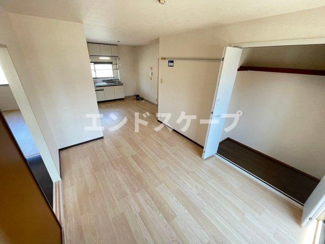 グレイスエステート　Ａの居間・リビング|高崎、前橋、伊勢崎エリアのお部屋探しはエンドスケープまで！お客様の理想お聞かせ下さい♪