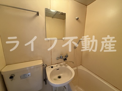 エトワールヴィル-R永和駅前の洗面所|スペースが確保できる洗面所です