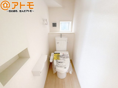 【トイレ】 | 清水区三保第9　新築戸建　全1棟 | 年代を問わず使いやすい洗浄機能付きのトイレ♪肌への負担をも減らせるのでお子様の敏感なお肌も安心！