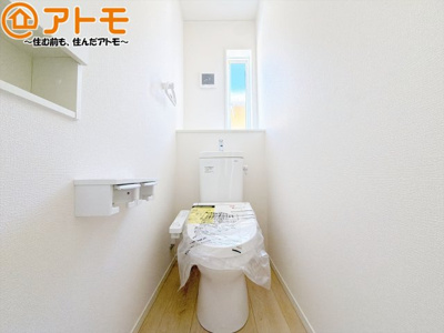 【トイレ】 | 清水区三保第9　新築戸建　全1棟 | 毎日使うトイレだからこそ機能性を重視したいですよね！温水洗浄便座で快適な時間をお過ごしください♪