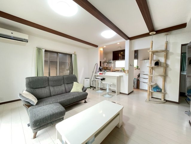 富里市七栄　中古戸建の居間・リビング|2026年6月20日撮影