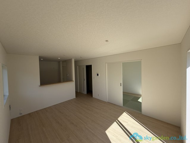 平塚市東真土4丁目第10　新築戸建　全1棟1号棟の居間・リビング