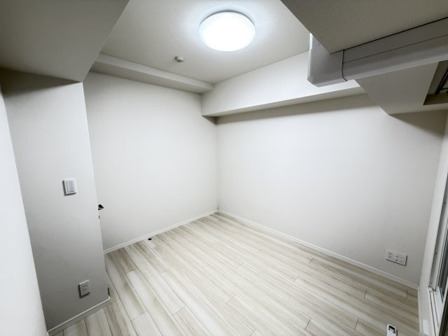 プレミスト松戸の洋室