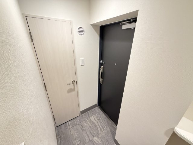 プレミスト松戸の玄関