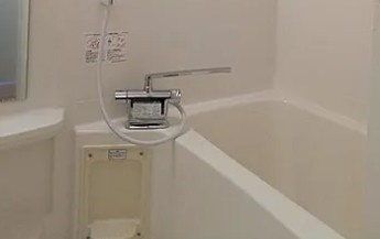 アーバンフラッツ池袋プレミアムの浴室