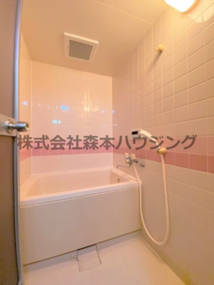 【浴室】 | 　長楽ビル | 日々の暮らしに欠かせないお風呂です