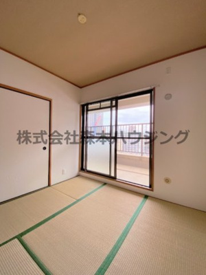 【和室】 | 　長楽ビル | 柔らかい畳が心地よい和室