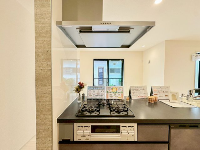 横浜市緑区いぶき野第2のキッチン|コンパクトなキッチンで掃除もラクラク
