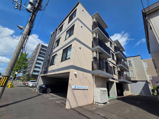 メニーズコート元町北