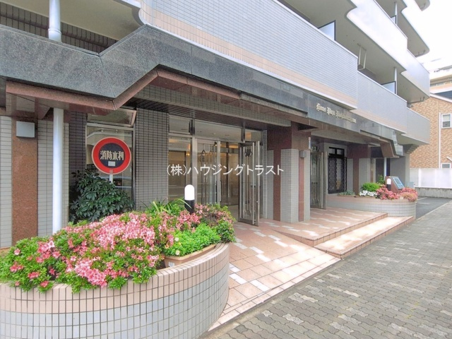 仲介手数料無料　ライオンズプラザ西所沢のエントランス